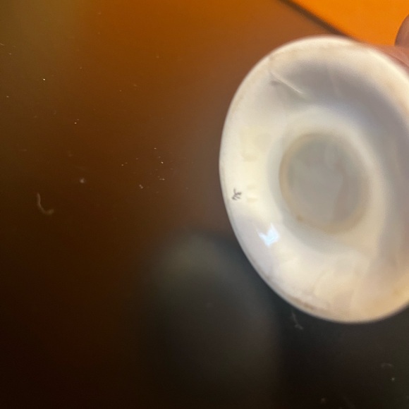 Churchill Blue Willow Salt And Pepper Shakers - Picture 3 of 3